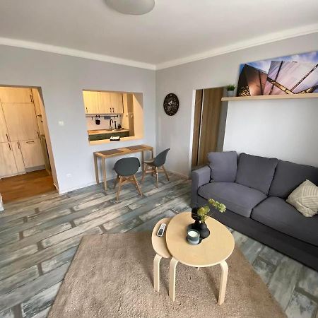 Chill Apartman Мисколк Екстериор снимка