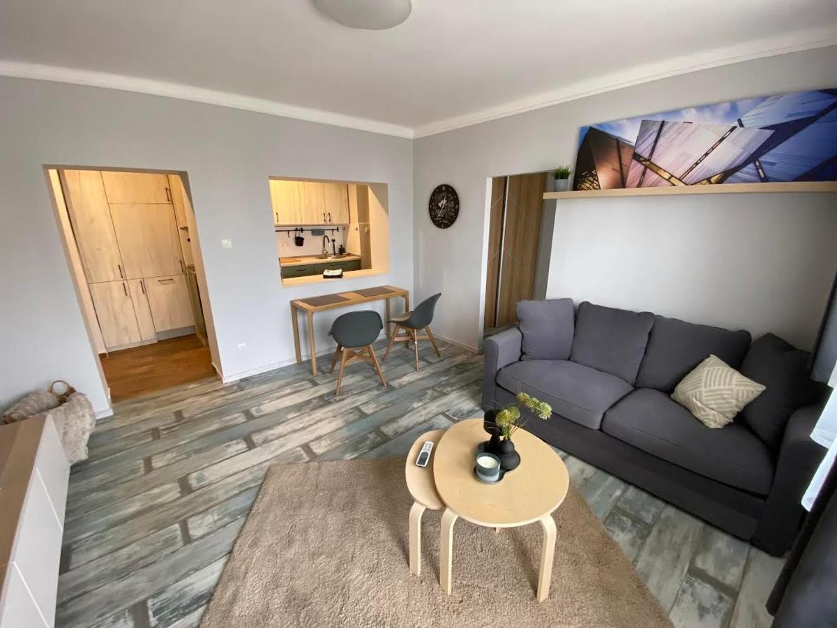 Chill Apartman Мисколк Екстериор снимка
