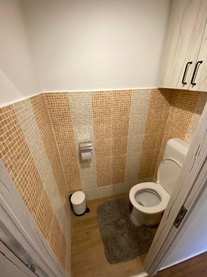 Chill Apartman Мисколк Екстериор снимка